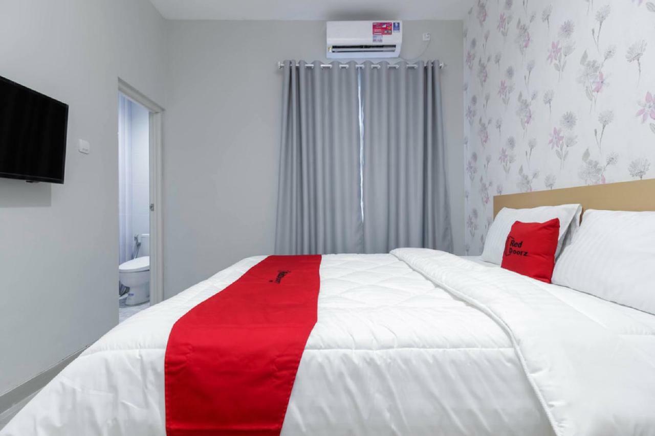 Reddoorz Syariah Near Metropolitan Mall Bekasi Ngoại thất bức ảnh